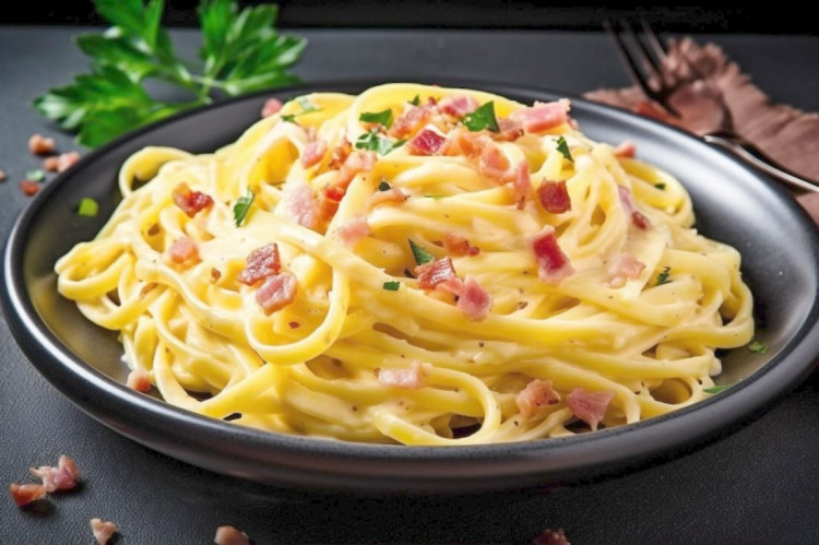 Ako pripraviť perfektné špagety carbonara so smotanou